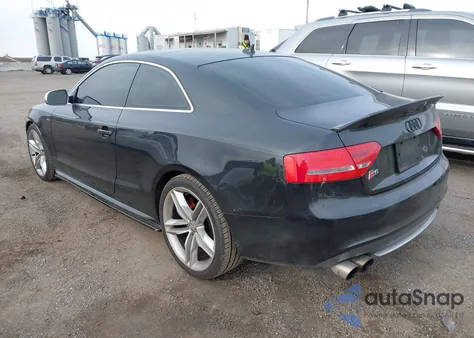 2010 Audi S5 4.2 Premium Plus z USA, uszkodzony, nr VIN WAUVVAFR4AA007450